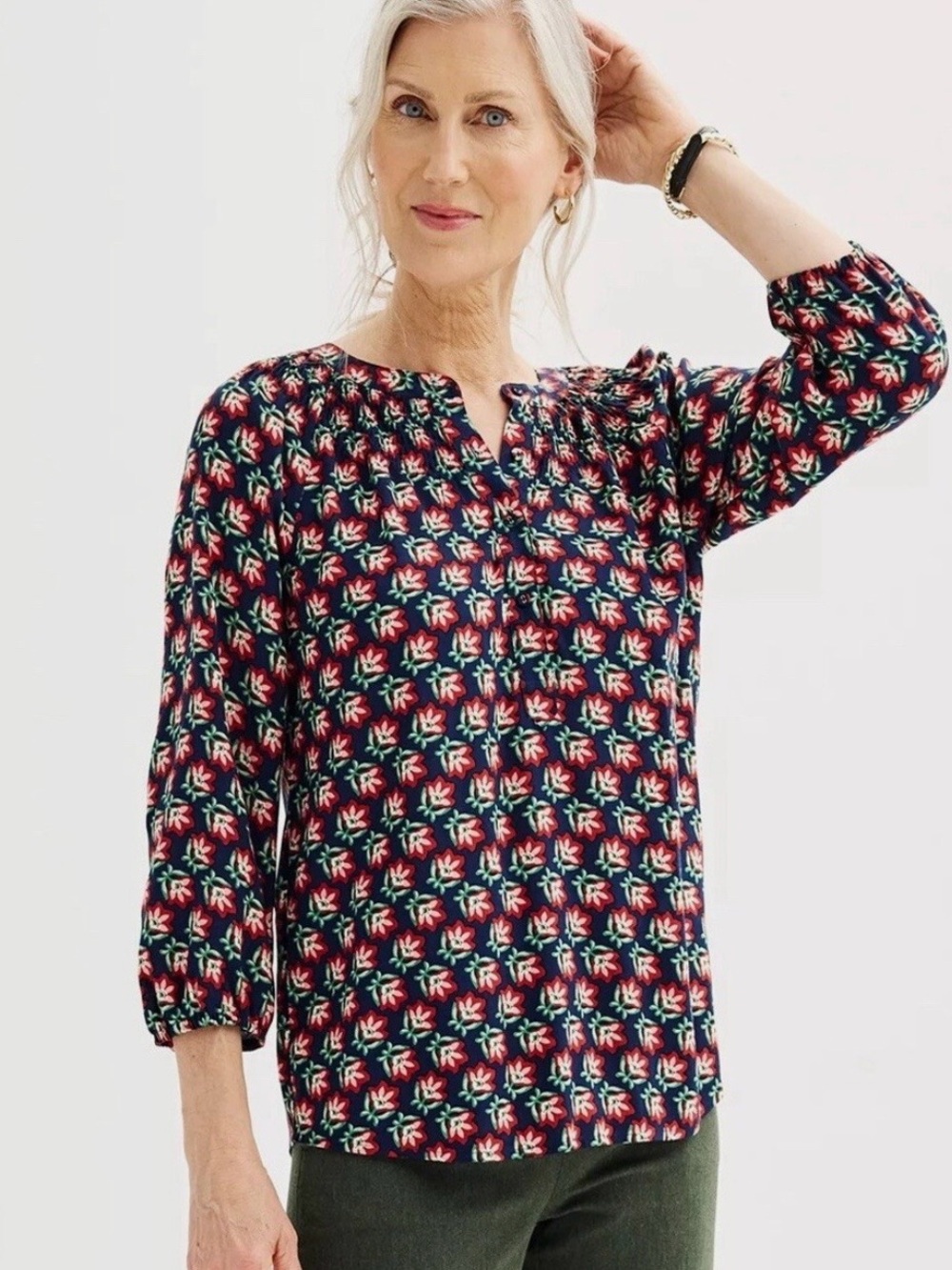 Croft & Barrow Staple Smocked Blouse Navy Blue Floral Red 3/4 Sleeve Top Size M